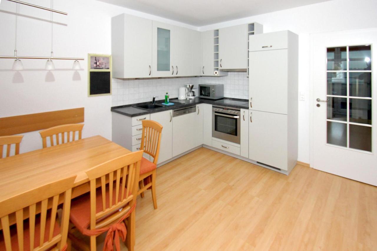 Wiek auf Rügen Hafennahe Ferienwohnung Mit Balkon Und Meerblick - Hafenhaeuser Wiek Wohnung 13 מראה חיצוני תמונה